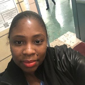 Meet your Posher, Simone